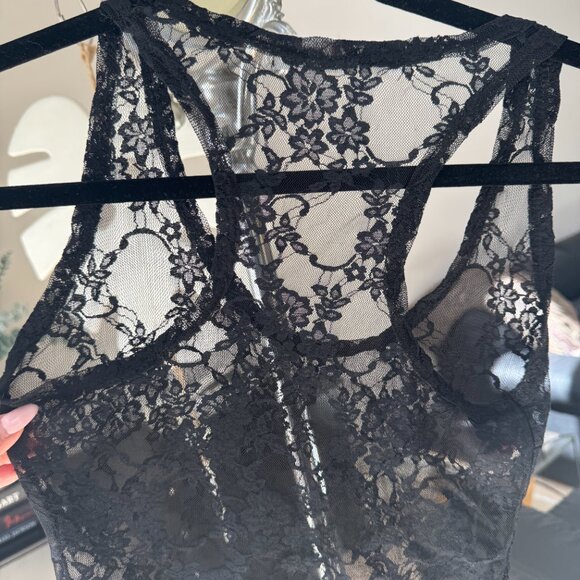 Sleeveless Black Lace Top - Picture 5 of 6